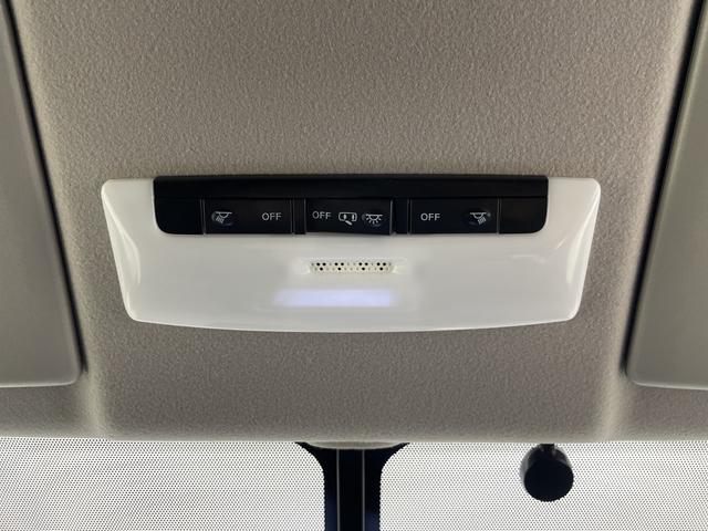 セレナ ハイウェイスター　ＶセレクションＩＩ　純正フリップダウンモニター　純正９インチナビ　全方位カメラ　地デジフルセグ　ドライブレコーダー　ビルトインＥＴＣ　クルーズコントロール　衝突軽減ブレーキ　両側パワースライドドア　アイドリングストップ（27枚目）