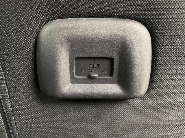 セレナ ハイウェイスター　ＶセレクションＩＩ　純正フリップダウンモニター　純正９インチナビ　全方位カメラ　地デジフルセグ　ドライブレコーダー　ビルトインＥＴＣ　クルーズコントロール　衝突軽減ブレーキ　両側パワースライドドア　アイドリングストップ（33枚目）