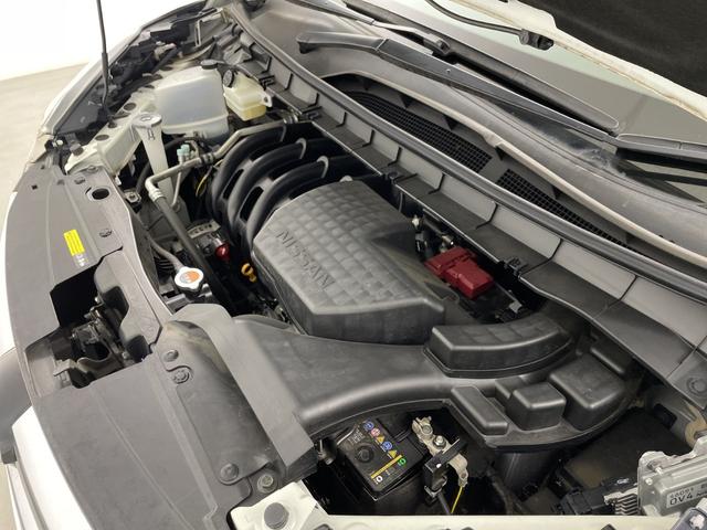 セレナ ハイウェイスター　ＶセレクションＩＩ　純正フリップダウンモニター　純正９インチナビ　全方位カメラ　地デジフルセグ　ドライブレコーダー　ビルトインＥＴＣ　クルーズコントロール　衝突軽減ブレーキ　両側パワースライドドア　アイドリングストップ（79枚目）