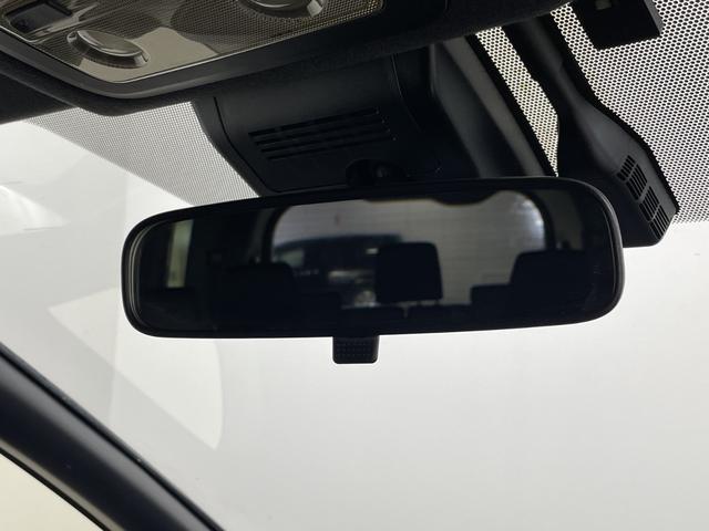 ヴォクシー ハイブリッドZS 煌II 純正フリップダウンモニター 純正ナビ バックカメラ ビルトインETC 前席シートヒーター 両側パワースライドドア クルーズコントロール 衝突被害軽減ブレーキ 車線逸脱警報 オートマティックハイビーム(26枚目)