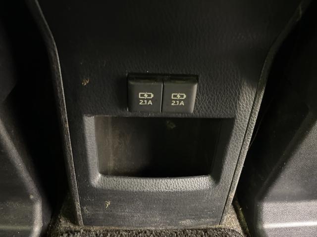 ヴォクシー ハイブリッドZS 煌II 純正フリップダウンモニター 純正ナビ バックカメラ ビルトインETC 前席シートヒーター 両側パワースライドドア クルーズコントロール 衝突被害軽減ブレーキ 車線逸脱警報 オートマティックハイビーム(33枚目)