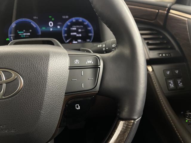 アルファードハイブリッド エグゼクティブラウンジ　左右独立ムーンルーフ　ＪＢＬサウンド　後席モニター　純正ナビ機能付きディスプレイオーディオ　全方位カメラ　ＢＳＭ　パワーバックドア　デジタルインナーミラー　シートヒーター　エアシート　自動駐車システム（14枚目）