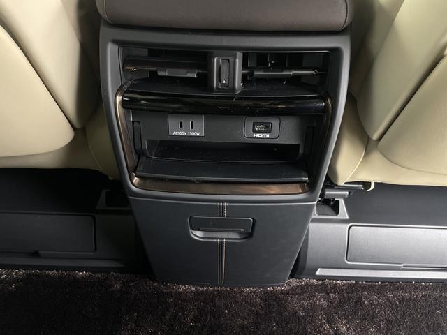アルファードハイブリッド エグゼクティブラウンジ　左右独立ムーンルーフ　ＪＢＬサウンド　後席モニター　純正ナビ機能付きディスプレイオーディオ　全方位カメラ　ＢＳＭ　パワーバックドア　デジタルインナーミラー　シートヒーター　エアシート　自動駐車システム（35枚目）