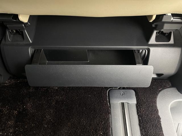 アルファードハイブリッド エグゼクティブラウンジ　左右独立ムーンルーフ　ＪＢＬサウンド　後席モニター　純正ナビ機能付きディスプレイオーディオ　全方位カメラ　ＢＳＭ　パワーバックドア　デジタルインナーミラー　シートヒーター　エアシート　自動駐車システム（36枚目）