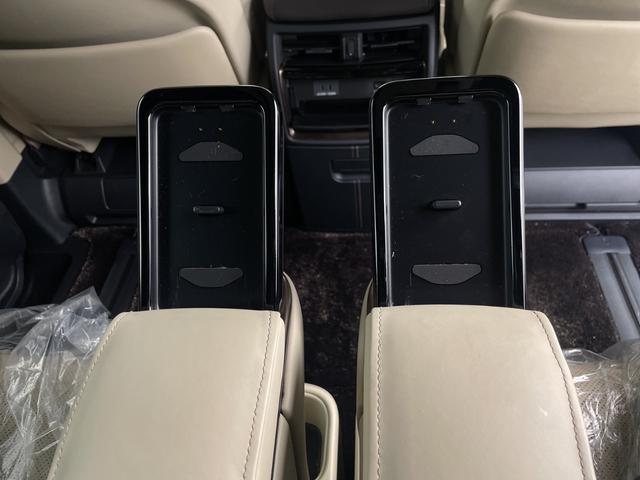 アルファードハイブリッド エグゼクティブラウンジ　左右独立ムーンルーフ　ＪＢＬサウンド　後席モニター　純正ナビ機能付きディスプレイオーディオ　全方位カメラ　ＢＳＭ　パワーバックドア　デジタルインナーミラー　シートヒーター　エアシート　自動駐車システム（37枚目）