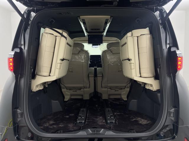 アルファードハイブリッド エグゼクティブラウンジ　左右独立ムーンルーフ　ＪＢＬサウンド　後席モニター　純正ナビ機能付きディスプレイオーディオ　全方位カメラ　ＢＳＭ　パワーバックドア　デジタルインナーミラー　シートヒーター　エアシート　自動駐車システム（56枚目）