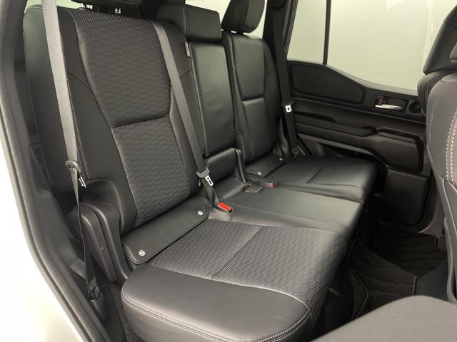 ランドクルーザー２５０ ＶＸ　サンルーフ　純正ディスプレイオーディオ　全方位カメラ　地デジフルセグ　ＥＴＣ２．０　アダプティブクルーズコントロール　ブラインドスポットモニター　シートヒーター　ベンチレーター　パワーバックドア（50枚目）