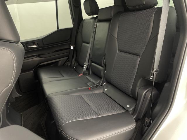 ランドクルーザー２５０ ＶＸ　サンルーフ　純正ディスプレイオーディオ　全方位カメラ　地デジフルセグ　ＥＴＣ２．０　アダプティブクルーズコントロール　ブラインドスポットモニター　シートヒーター　ベンチレーター　パワーバックドア（51枚目）