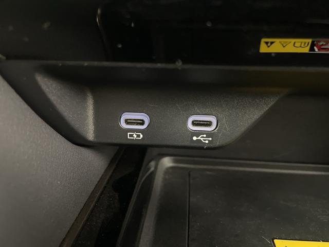 ◆商談ルームには「キッズスペース」を完備しています。ＤＶＤ、ブロック、絵本、おままごとセット。お子様連れでも、ゆっくりとお車をお選びいただけます！