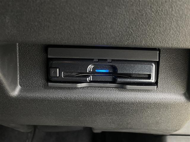 ジムニー XC 純正ナビ フルセグテレビ ビルトインETC 前後ドライブレコーダー シートヒーター クルーズコントロール 衝突軽減ブレーキ 車線逸脱警報 ダウンヒルアシスト ヒーテッドドアミラー 純正アルミホイール(4枚目)