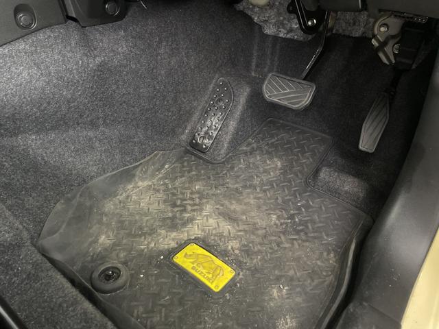 ジムニー XC 純正ナビ フルセグテレビ ビルトインETC 前後ドライブレコーダー シートヒーター クルーズコントロール 衝突軽減ブレーキ 車線逸脱警報 ダウンヒルアシスト ヒーテッドドアミラー 純正アルミホイール(31枚目)