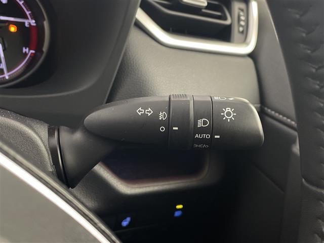 ＲＡＶ４ Ｇ　Ｚパッケージ　純正ナビ　バックカメラ　ＢＳＭ　ビルトインＥＴＣ２．０　デジタルインナーミラー　ワイヤレス充電　電動リアゲート　シートヒーター　衝突軽減ブレーキ　レーダークルーズコントロール　レーンキープアシスト（12枚目）