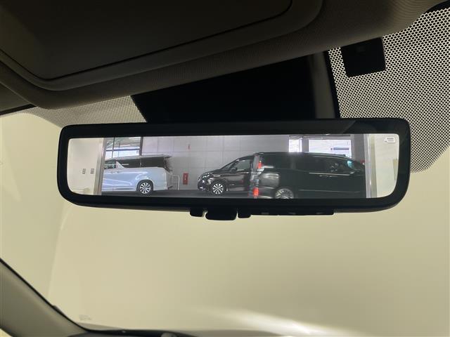 ＲＡＶ４ Ｇ　Ｚパッケージ　純正ナビ　バックカメラ　ＢＳＭ　ビルトインＥＴＣ２．０　デジタルインナーミラー　ワイヤレス充電　電動リアゲート　シートヒーター　衝突軽減ブレーキ　レーダークルーズコントロール　レーンキープアシスト（16枚目）