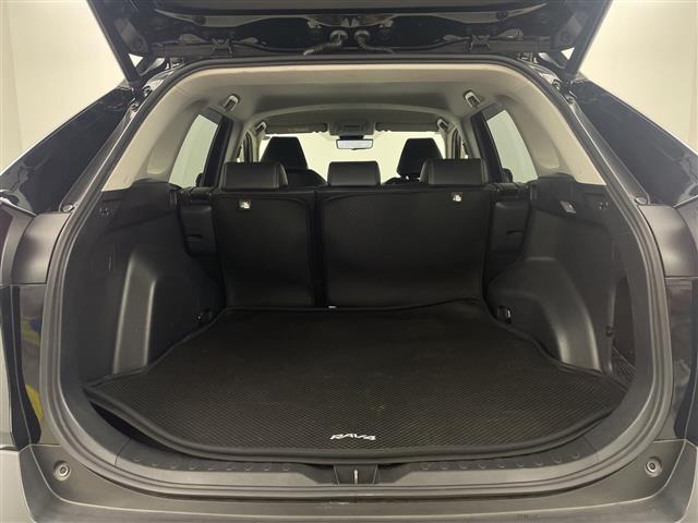 ＲＡＶ４ Ｇ　Ｚパッケージ　純正ナビ　バックカメラ　ＢＳＭ　ビルトインＥＴＣ２．０　デジタルインナーミラー　ワイヤレス充電　電動リアゲート　シートヒーター　衝突軽減ブレーキ　レーダークルーズコントロール　レーンキープアシスト（28枚目）