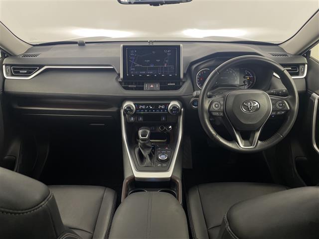ＲＡＶ４ Ｇ　Ｚパッケージ　純正ナビ　バックカメラ　ＢＳＭ　ビルトインＥＴＣ２．０　デジタルインナーミラー　ワイヤレス充電　電動リアゲート　シートヒーター　衝突軽減ブレーキ　レーダークルーズコントロール　レーンキープアシスト（42枚目）