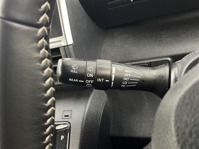 シエンタ ハイブリッドＧ　クエロ　純正ナビ　バックカメラ　フルセグテレビ　ビルトインＥＴＣ　両側パワースライドドア　クルーズコントロール　衝突軽減ブレーキ　レーンキープアシスト　オートマティックハイビーム　純１５インチ正アルミホイール（12枚目）