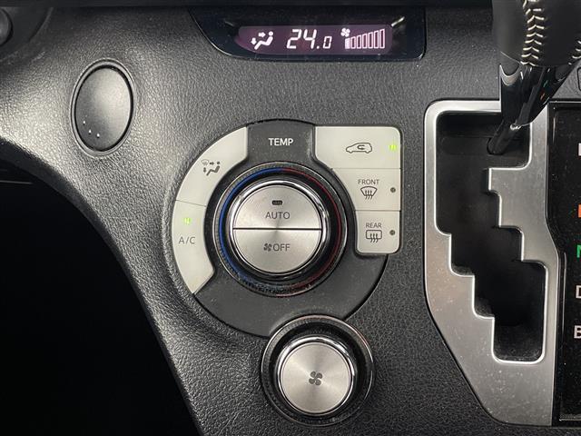 シエンタ ハイブリッドＧ　クエロ　純正ナビ　バックカメラ　フルセグテレビ　ビルトインＥＴＣ　両側パワースライドドア　クルーズコントロール　衝突軽減ブレーキ　レーンキープアシスト　オートマティックハイビーム　純１５インチ正アルミホイール（15枚目）