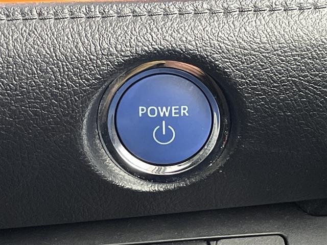 シエンタ ハイブリッドＧ　クエロ　純正ナビ　バックカメラ　フルセグテレビ　ビルトインＥＴＣ　両側パワースライドドア　クルーズコントロール　衝突軽減ブレーキ　レーンキープアシスト　オートマティックハイビーム　純１５インチ正アルミホイール（17枚目）