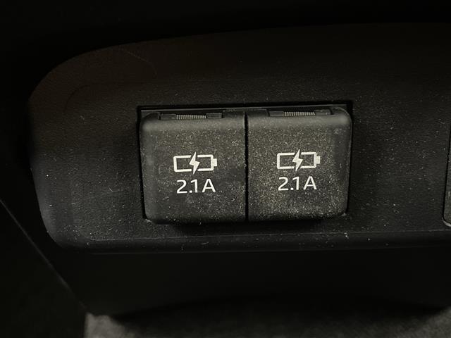 シエンタ ハイブリッドＧ　クエロ　純正ナビ　バックカメラ　フルセグテレビ　ビルトインＥＴＣ　両側パワースライドドア　クルーズコントロール　衝突軽減ブレーキ　レーンキープアシスト　オートマティックハイビーム　純１５インチ正アルミホイール（18枚目）