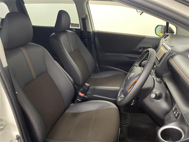 シエンタ ハイブリッドＧ　クエロ　純正ナビ　バックカメラ　フルセグテレビ　ビルトインＥＴＣ　両側パワースライドドア　クルーズコントロール　衝突軽減ブレーキ　レーンキープアシスト　オートマティックハイビーム　純１５インチ正アルミホイール（21枚目）