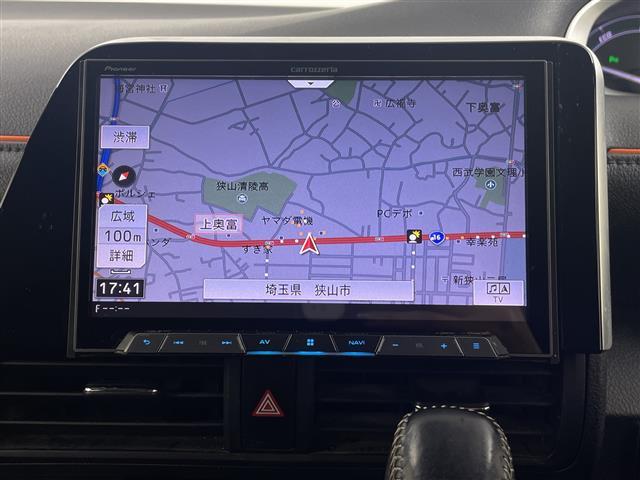 シエンタ ハイブリッドＧ　１１．６型フリップダウンモニター　社外８インチナビ　バックカメラ　地デジワンセグ　ドライブレコーダー　ＥＴＣ　クルーズコントロール　衝突軽減ブレーキ　ＡＣ１００Ｖ　シートヒーター　ステアリングヒーター（7枚目）