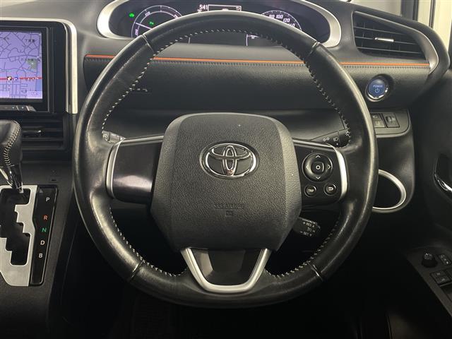 シエンタ ハイブリッドＧ　１１．６型フリップダウンモニター　社外８インチナビ　バックカメラ　地デジワンセグ　ドライブレコーダー　ＥＴＣ　クルーズコントロール　衝突軽減ブレーキ　ＡＣ１００Ｖ　シートヒーター　ステアリングヒーター（8枚目）