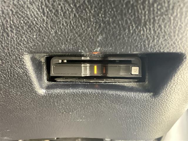 シエンタ ハイブリッドＧ　１１．６型フリップダウンモニター　社外８インチナビ　バックカメラ　地デジワンセグ　ドライブレコーダー　ＥＴＣ　クルーズコントロール　衝突軽減ブレーキ　ＡＣ１００Ｖ　シートヒーター　ステアリングヒーター（17枚目）