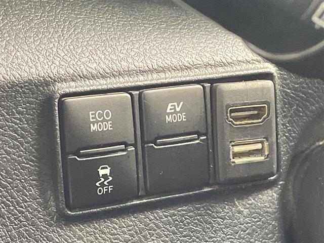 シエンタ ハイブリッドＧ　１１．６型フリップダウンモニター　社外８インチナビ　バックカメラ　地デジワンセグ　ドライブレコーダー　ＥＴＣ　クルーズコントロール　衝突軽減ブレーキ　ＡＣ１００Ｖ　シートヒーター　ステアリングヒーター（20枚目）