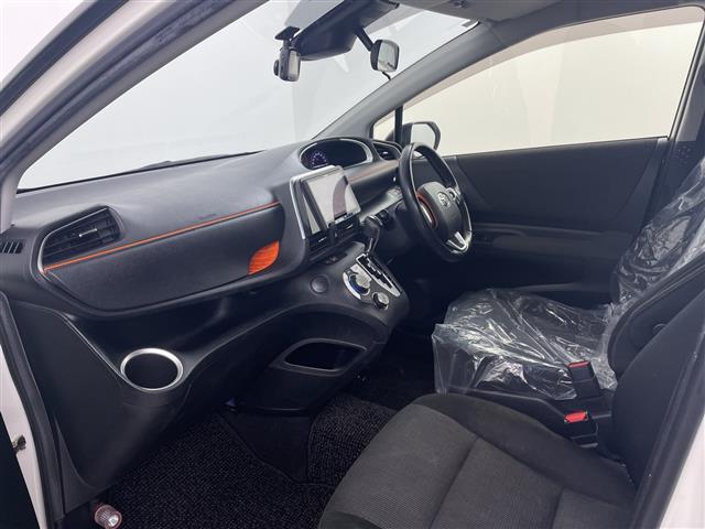 シエンタ ハイブリッドＧ　１１．６型フリップダウンモニター　社外８インチナビ　バックカメラ　地デジワンセグ　ドライブレコーダー　ＥＴＣ　クルーズコントロール　衝突軽減ブレーキ　ＡＣ１００Ｖ　シートヒーター　ステアリングヒーター（22枚目）