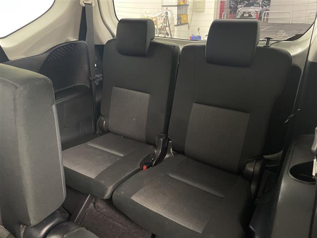 シエンタ ハイブリッドＧ　１１．６型フリップダウンモニター　社外８インチナビ　バックカメラ　地デジワンセグ　ドライブレコーダー　ＥＴＣ　クルーズコントロール　衝突軽減ブレーキ　ＡＣ１００Ｖ　シートヒーター　ステアリングヒーター（29枚目）