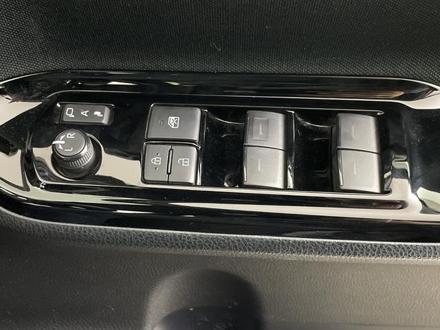 ヴォクシー ハイブリッドＺＳ　煌ＩＩ　フリップダウン　社外ナビ　バックモニター　両側電動スライドドア　前席シートヒーター　ビルトインＥＴＣ　クルーズコントロール　ロールサンシェード　オートハイビーム　レーンキープアシスト　衝突軽減ブレーキ（23枚目）