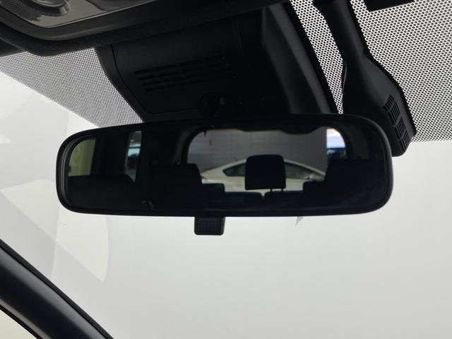 ヴォクシー ハイブリッドＺＳ　煌ＩＩ　フリップダウン　社外ナビ　バックモニター　両側電動スライドドア　前席シートヒーター　ビルトインＥＴＣ　クルーズコントロール　ロールサンシェード　オートハイビーム　レーンキープアシスト　衝突軽減ブレーキ（28枚目）
