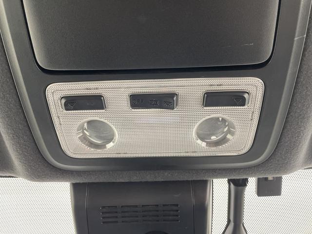 ヴォクシー ハイブリッドＺＳ　煌ＩＩ　フリップダウン　社外ナビ　バックモニター　両側電動スライドドア　前席シートヒーター　ビルトインＥＴＣ　クルーズコントロール　ロールサンシェード　オートハイビーム　レーンキープアシスト　衝突軽減ブレーキ（29枚目）