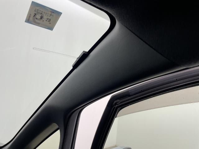 ヴォクシー ハイブリッドＺＳ　煌ＩＩ　フリップダウン　社外ナビ　バックモニター　両側電動スライドドア　前席シートヒーター　ビルトインＥＴＣ　クルーズコントロール　ロールサンシェード　オートハイビーム　レーンキープアシスト　衝突軽減ブレーキ（40枚目）