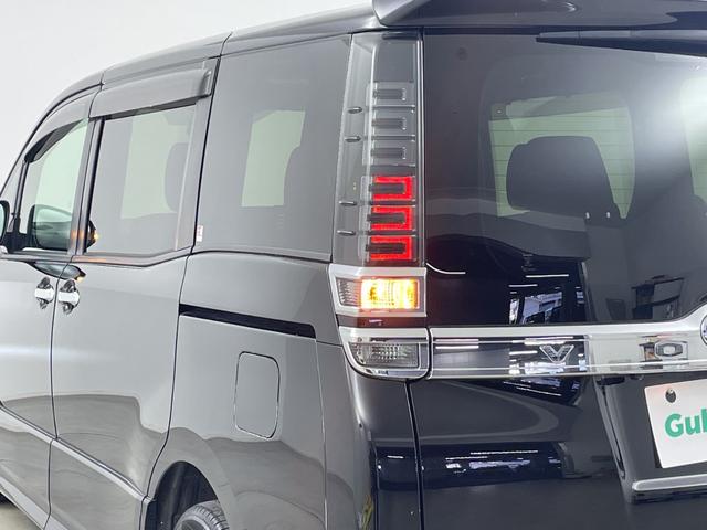 ヴォクシー ハイブリッドＺＳ　煌ＩＩ　フリップダウン　社外ナビ　バックモニター　両側電動スライドドア　前席シートヒーター　ビルトインＥＴＣ　クルーズコントロール　ロールサンシェード　オートハイビーム　レーンキープアシスト　衝突軽減ブレーキ（58枚目）