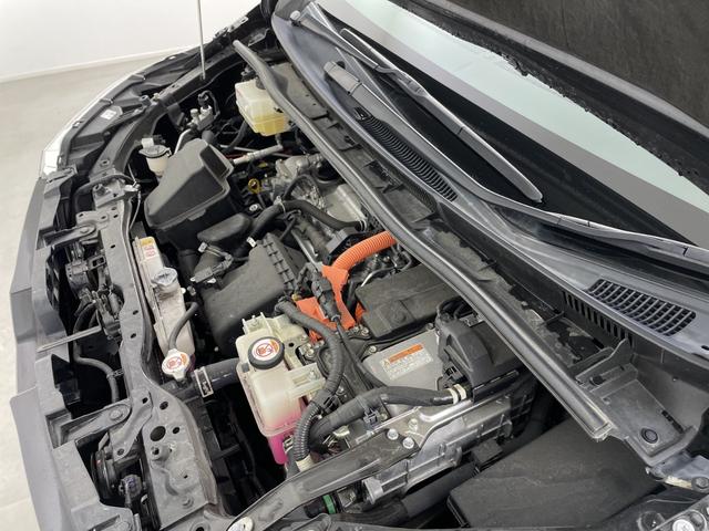 ヴォクシー ハイブリッドＺＳ　煌ＩＩ　フリップダウン　社外ナビ　バックモニター　両側電動スライドドア　前席シートヒーター　ビルトインＥＴＣ　クルーズコントロール　ロールサンシェード　オートハイビーム　レーンキープアシスト　衝突軽減ブレーキ（79枚目）