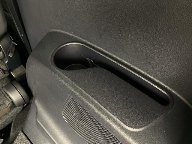 シエンタ G クエロ 純正デジタルインナーミラー 全方位カメラ ドライブレコーダー 両側電動スライドドア ビルトインETC2.0 クルーズコントロール ハンドルヒーター 前席シートヒーター オートハイビーム 衝突軽減(32枚目)