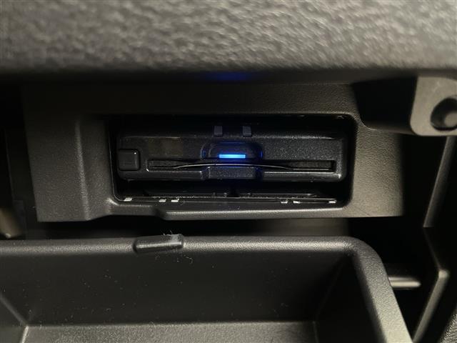 セレナ ハイウェイスター V 社外9型SDナビ アラウンドビューモニター プロパイロット 両側パワースライドドア デジタルインナーミラー ビルトインETC ハンズフリーオートスライドドア コーナーセンサー 純正アルミホイール 禁煙(5枚目)