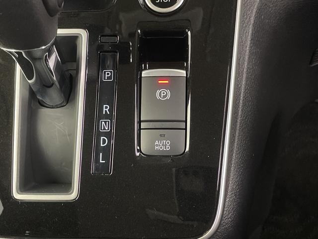 セレナ ハイウェイスター V 社外9型SDナビ アラウンドビューモニター プロパイロット 両側パワースライドドア デジタルインナーミラー ビルトインETC ハンズフリーオートスライドドア コーナーセンサー 純正アルミホイール 禁煙(18枚目)