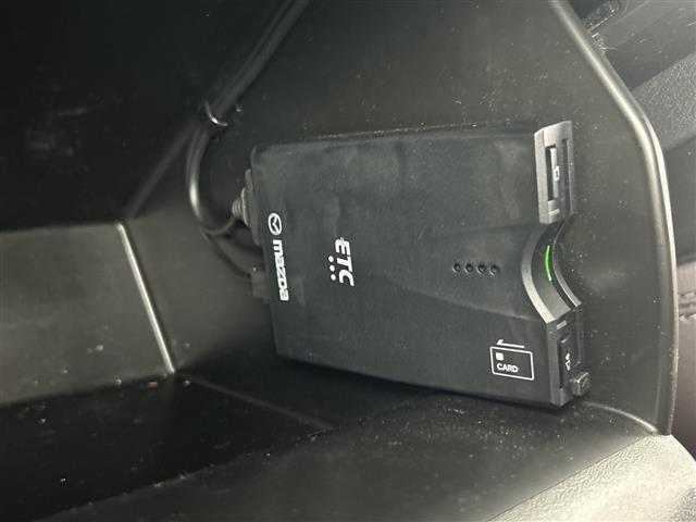 ＣＸ－８ ＸＤプロアクティブ　純正ナビ　全方位カメラ　ＥＴＣ　前後ドライブレコーダー　パワーバックドア　ＢＳＭ　シートヒーター　ステアリングヒーター　メモリ付きパワーシート　レーダークルーズコントロール　クリアランスソナー　ＬＥＤ（6枚目）