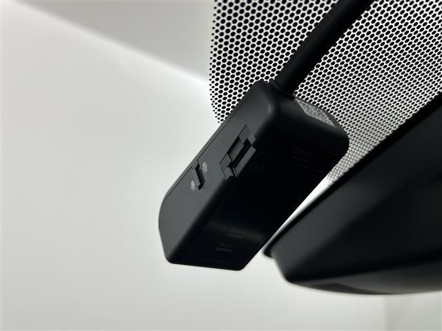 シエンタ ハイブリッドＧ　純正ナビ　バックカメラ　ビルトインＥＴＣ　ドライブレコーダー　両側電動スライドドア　クルーズコントロール　クリアランスソナー　レーンキープアシスト　衝突軽減ブレーキ　オートハイビーム　ドアバイザー（3枚目）