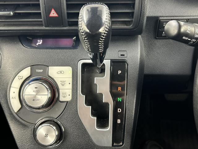 シエンタ ハイブリッドＧ　純正ナビ　バックカメラ　ビルトインＥＴＣ　ドライブレコーダー　両側電動スライドドア　クルーズコントロール　クリアランスソナー　レーンキープアシスト　衝突軽減ブレーキ　オートハイビーム　ドアバイザー（19枚目）