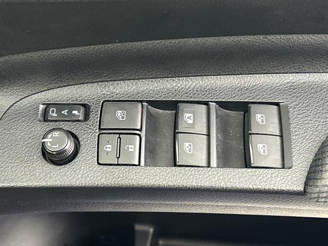 シエンタ ハイブリッドＧ　純正ナビ　バックカメラ　ビルトインＥＴＣ　ドライブレコーダー　両側電動スライドドア　クルーズコントロール　クリアランスソナー　レーンキープアシスト　衝突軽減ブレーキ　オートハイビーム　ドアバイザー（23枚目）