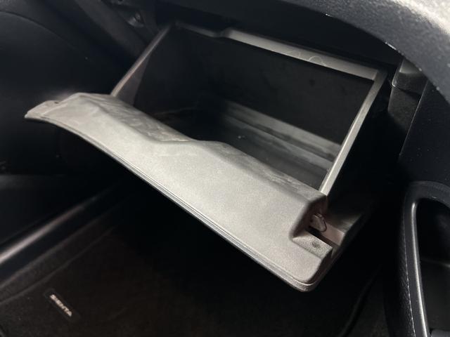 シエンタ ハイブリッドＧ　純正ナビ　バックカメラ　ビルトインＥＴＣ　ドライブレコーダー　両側電動スライドドア　クルーズコントロール　クリアランスソナー　レーンキープアシスト　衝突軽減ブレーキ　オートハイビーム　ドアバイザー（27枚目）