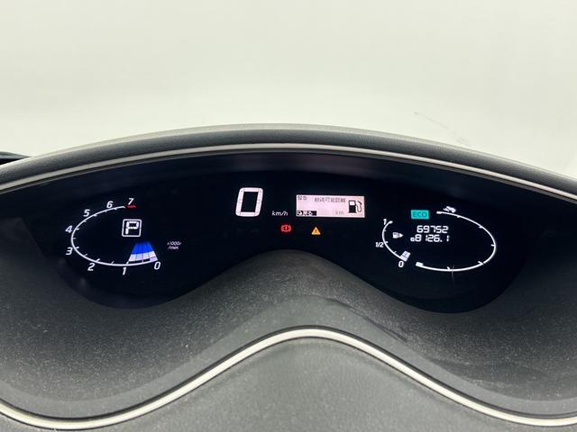 セレナ ハイウェイスター　社外後席モニター　純正ナビ（Ｂｌｕｅｔｏｏｔｈ／ＣＤ／ＤＶＤ／ｉＰｏｄ／ＵＳＢ／ＶＴＲ／ＦＭ／ＡＭ）フルセグテレビ　バックカメラ　ビルトインＥＴＣ　両側パワースライドドア　クルーズコントロール　フォグ（14枚目）