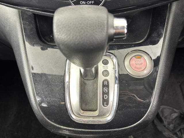 セレナ ハイウェイスター　社外後席モニター　純正ナビ（Ｂｌｕｅｔｏｏｔｈ／ＣＤ／ＤＶＤ／ｉＰｏｄ／ＵＳＢ／ＶＴＲ／ＦＭ／ＡＭ）フルセグテレビ　バックカメラ　ビルトインＥＴＣ　両側パワースライドドア　クルーズコントロール　フォグ（16枚目）