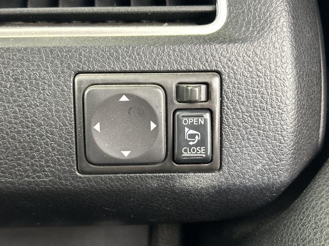 セレナ ハイウェイスター　社外後席モニター　純正ナビ（Ｂｌｕｅｔｏｏｔｈ／ＣＤ／ＤＶＤ／ｉＰｏｄ／ＵＳＢ／ＶＴＲ／ＦＭ／ＡＭ）フルセグテレビ　バックカメラ　ビルトインＥＴＣ　両側パワースライドドア　クルーズコントロール　フォグ（18枚目）