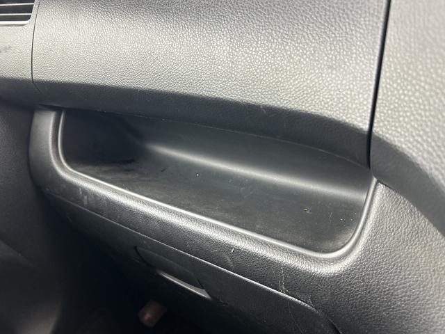 セレナ ハイウェイスター　社外後席モニター　純正ナビ（Ｂｌｕｅｔｏｏｔｈ／ＣＤ／ＤＶＤ／ｉＰｏｄ／ＵＳＢ／ＶＴＲ／ＦＭ／ＡＭ）フルセグテレビ　バックカメラ　ビルトインＥＴＣ　両側パワースライドドア　クルーズコントロール　フォグ（23枚目）