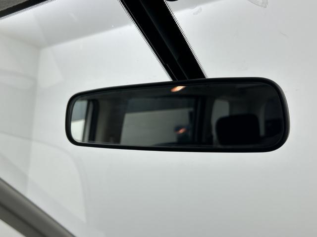 セレナ ハイウェイスター　社外後席モニター　純正ナビ（Ｂｌｕｅｔｏｏｔｈ／ＣＤ／ＤＶＤ／ｉＰｏｄ／ＵＳＢ／ＶＴＲ／ＦＭ／ＡＭ）フルセグテレビ　バックカメラ　ビルトインＥＴＣ　両側パワースライドドア　クルーズコントロール　フォグ（25枚目）