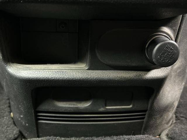 セレナ ハイウェイスター　社外後席モニター　純正ナビ（Ｂｌｕｅｔｏｏｔｈ／ＣＤ／ＤＶＤ／ｉＰｏｄ／ＵＳＢ／ＶＴＲ／ＦＭ／ＡＭ）フルセグテレビ　バックカメラ　ビルトインＥＴＣ　両側パワースライドドア　クルーズコントロール　フォグ（28枚目）